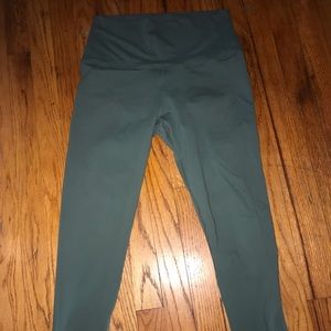 Born Primitive scrunch butt leggings